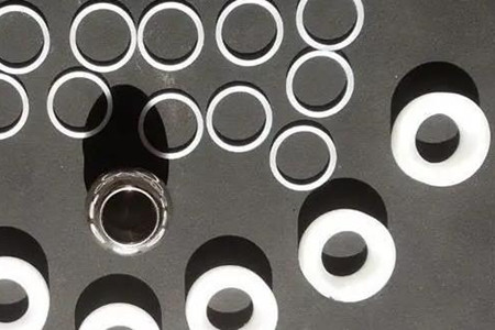 聚四氟乙烯擋圈的基本特點和使用注意事項