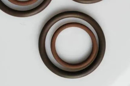 氟膠O型密封圈使用期有多久？廠家來解惑！