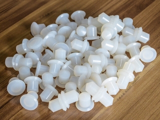 白色異形硅橡膠密封塞子雜件