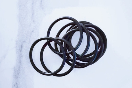 氫化丁腈橡膠O型圈在新能源汽車密封系統(tǒng)中的廣泛應(yīng)用